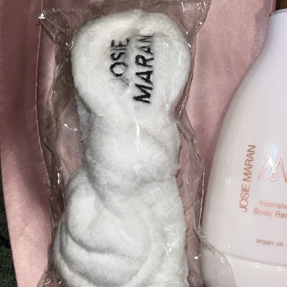 Josie Maran Argan Milk Hydrating Body Renewal Serum+Pore Cleansing Mask+Headband - Picture 5 of 6